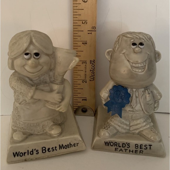 Vtg Russ Wallace Berries Set World's Best Father and Best Mother Figurines 1970 - Picture 3 of 10